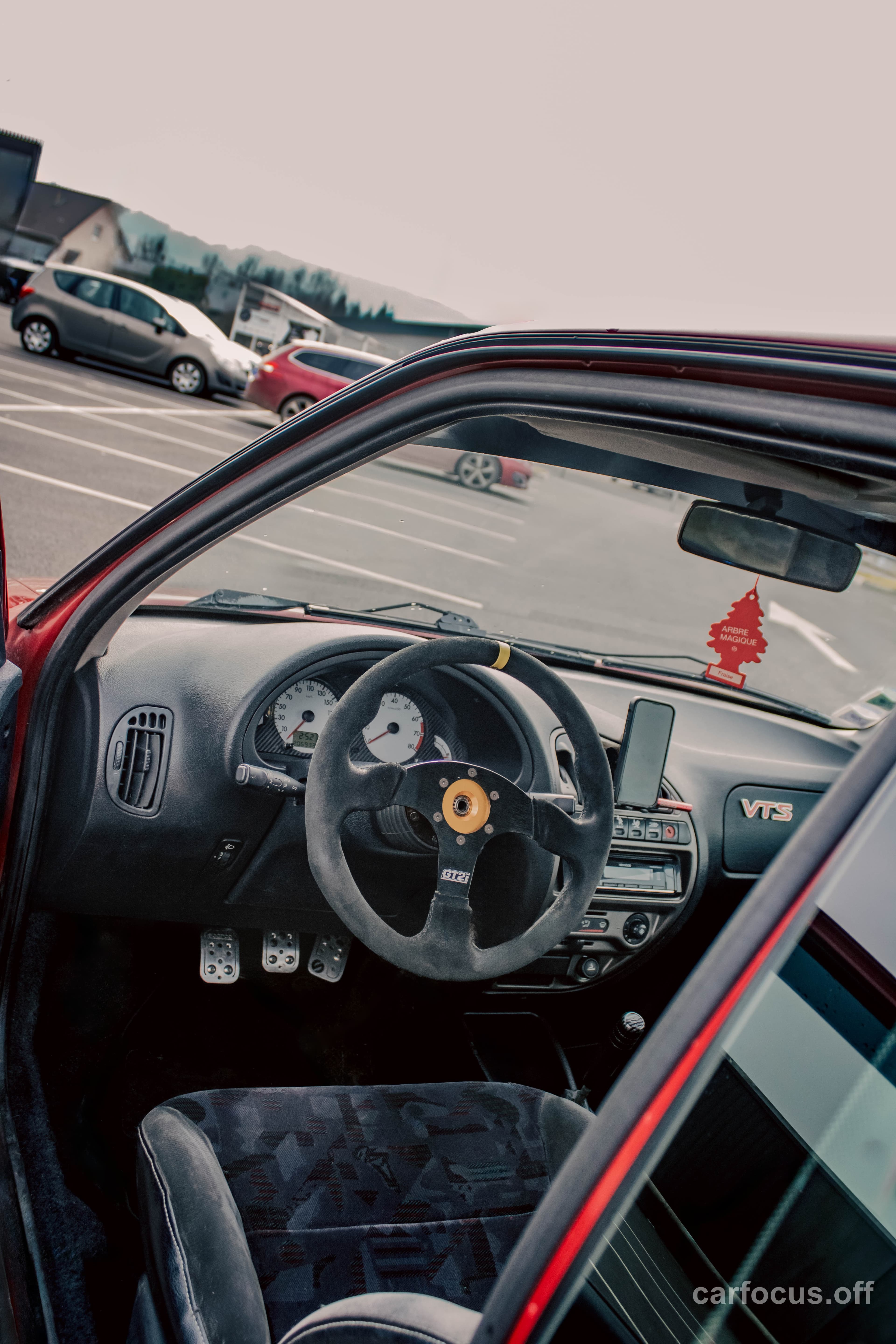 Intérieur — baquets & volant